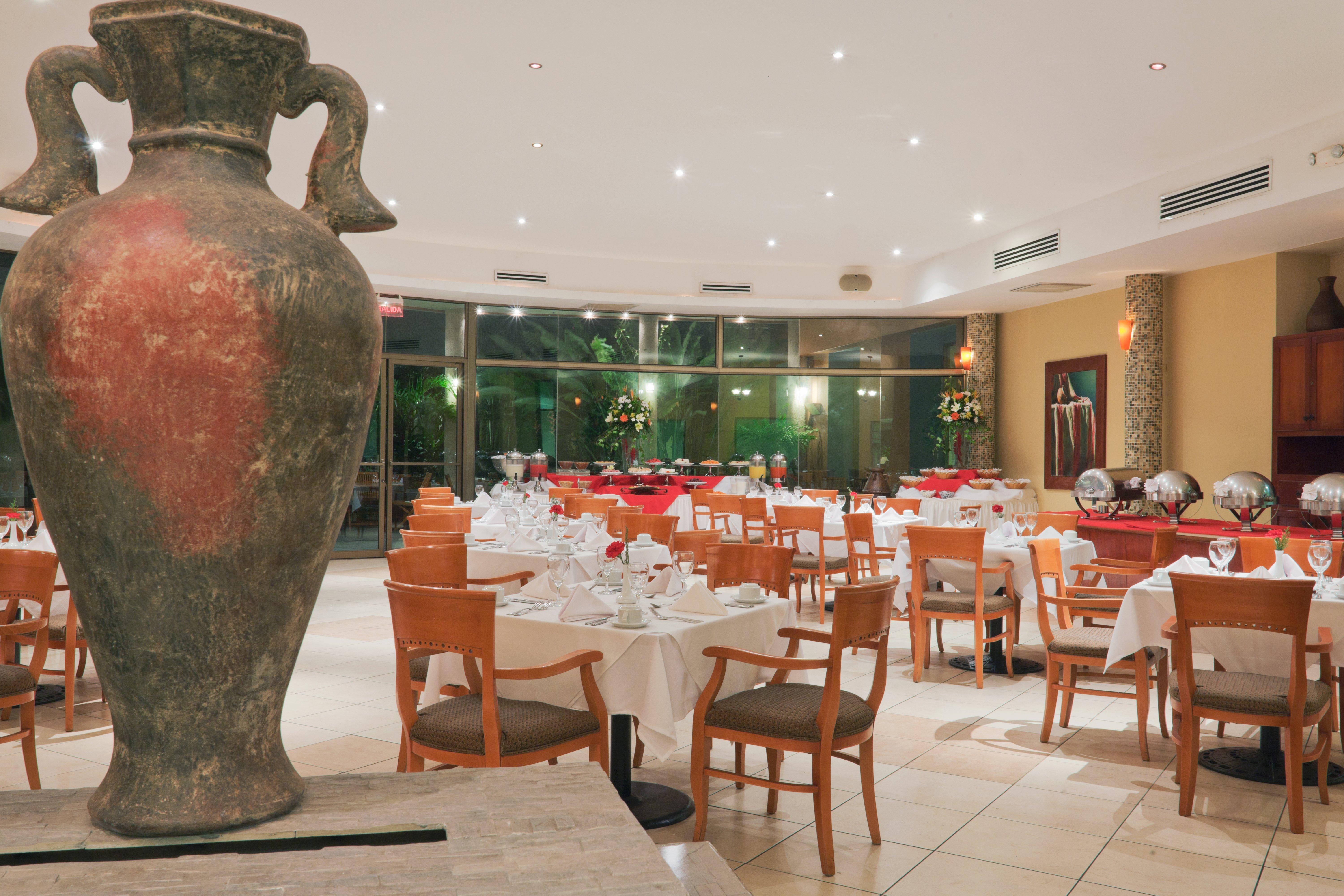 Holiday Inn Convention Center By Ihg Managua Restaurant bilde